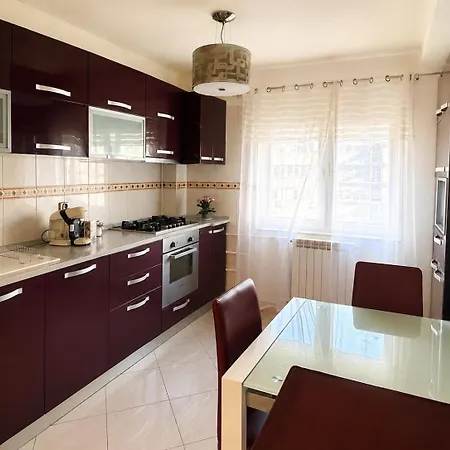 Modern Apartament Decebal Unirii Area * Bucureşti